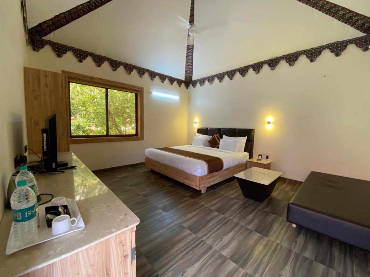 City The Village Beach Resort Laeja Buitenkant foto